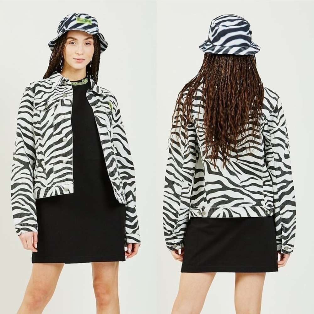 The Hajean jacket in black and white by Daily Paper XS